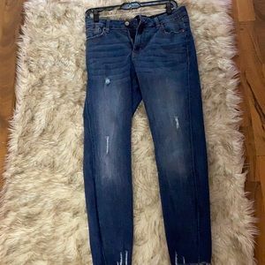 KENDALL + KYLIE DISTRESSED JEANS